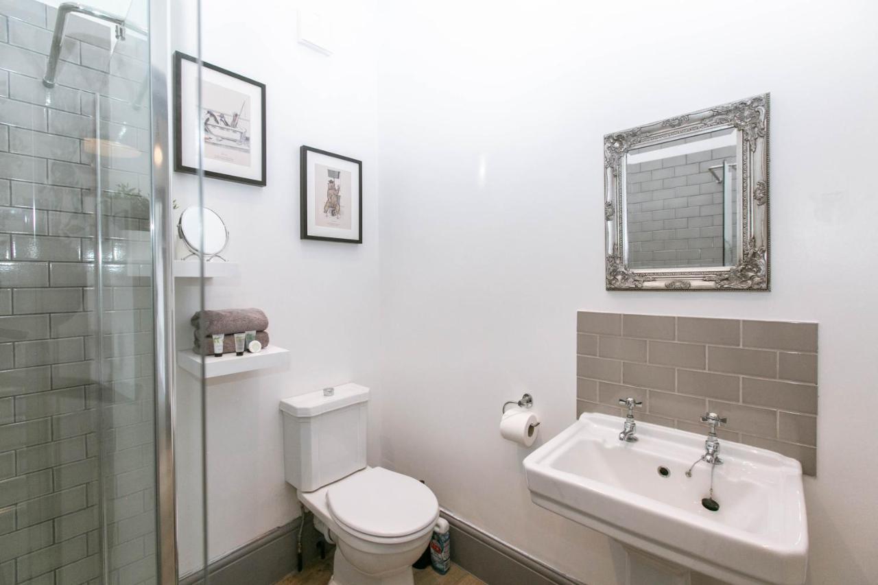 Spacious Apartment, Free Parking, Central Location Near To Uni, Hospital, Town Exeter Zewnętrze zdjęcie